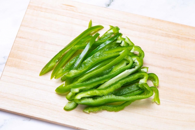 ピーマンの切り方